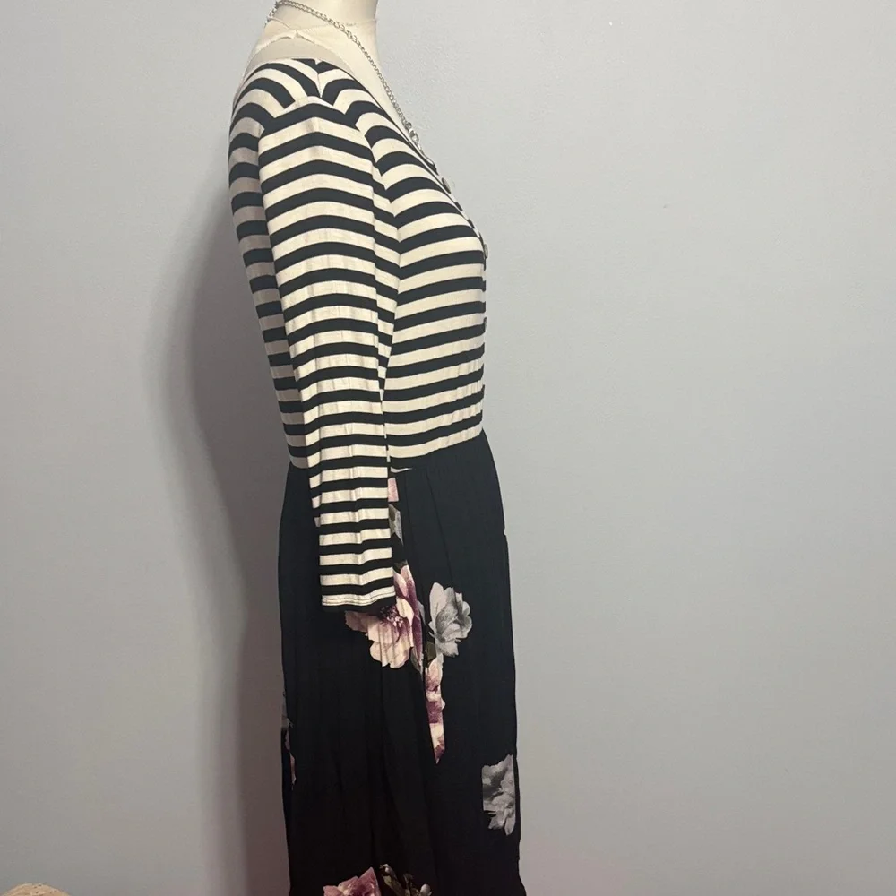 ODDY Black & White Striped Bodice Floral Midi Dress - Picture 3 of 4